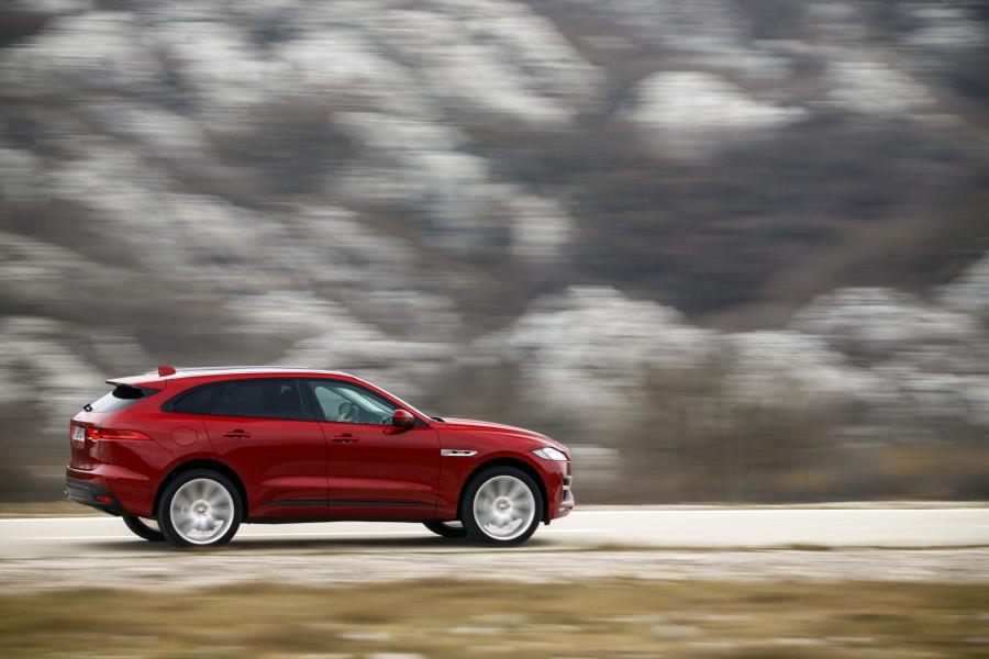  Jaguar F-Pace R-Sport 2016 года  (фото 30 из 30)